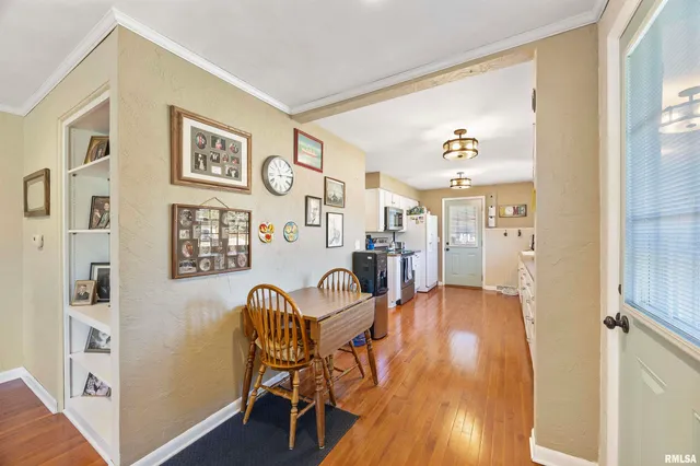 $207,900 | 335 North Lakeshore Drive, Hanna City, IL 61536