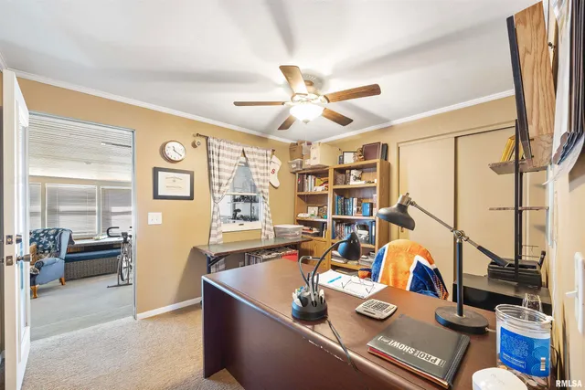 $207,900 | 335 North Lakeshore Drive, Hanna City, IL 61536