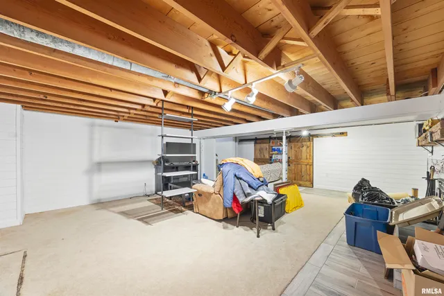 $207,900 | 335 North Lakeshore Drive, Hanna City, IL 61536