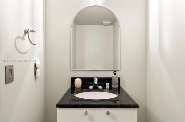 a picture of city view