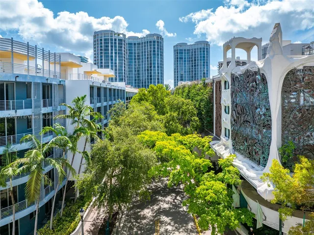 $539,000 | 3339 Virginia Street, Unit 306, Miami, FL 33133