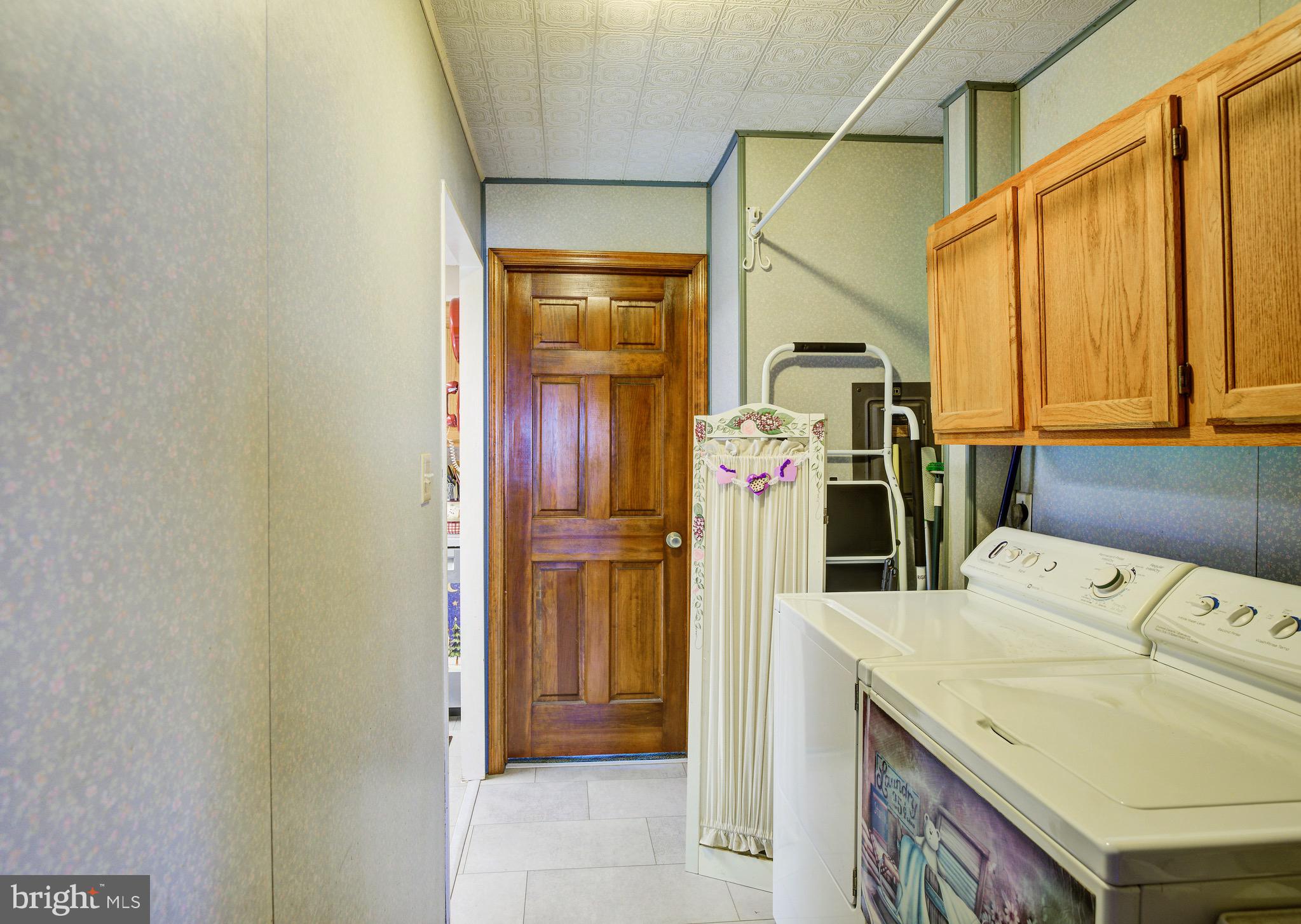 210 Suffolk Road Fairless Hills, PA 19030 - Photo 9 of 18 Gallery Image 9