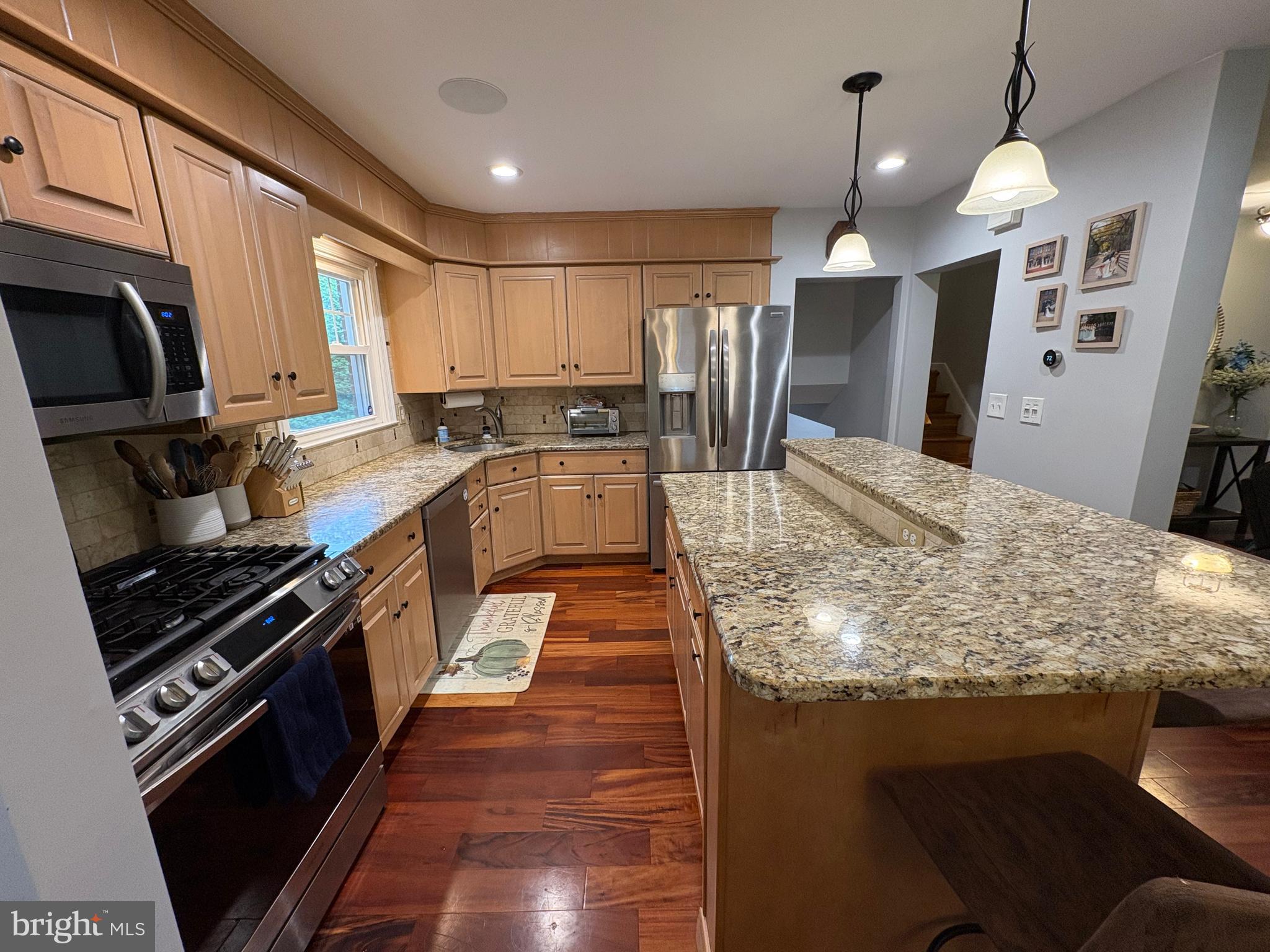 761 Red Oak Terrace Wayne, PA 19087 - Photo 2 of 23