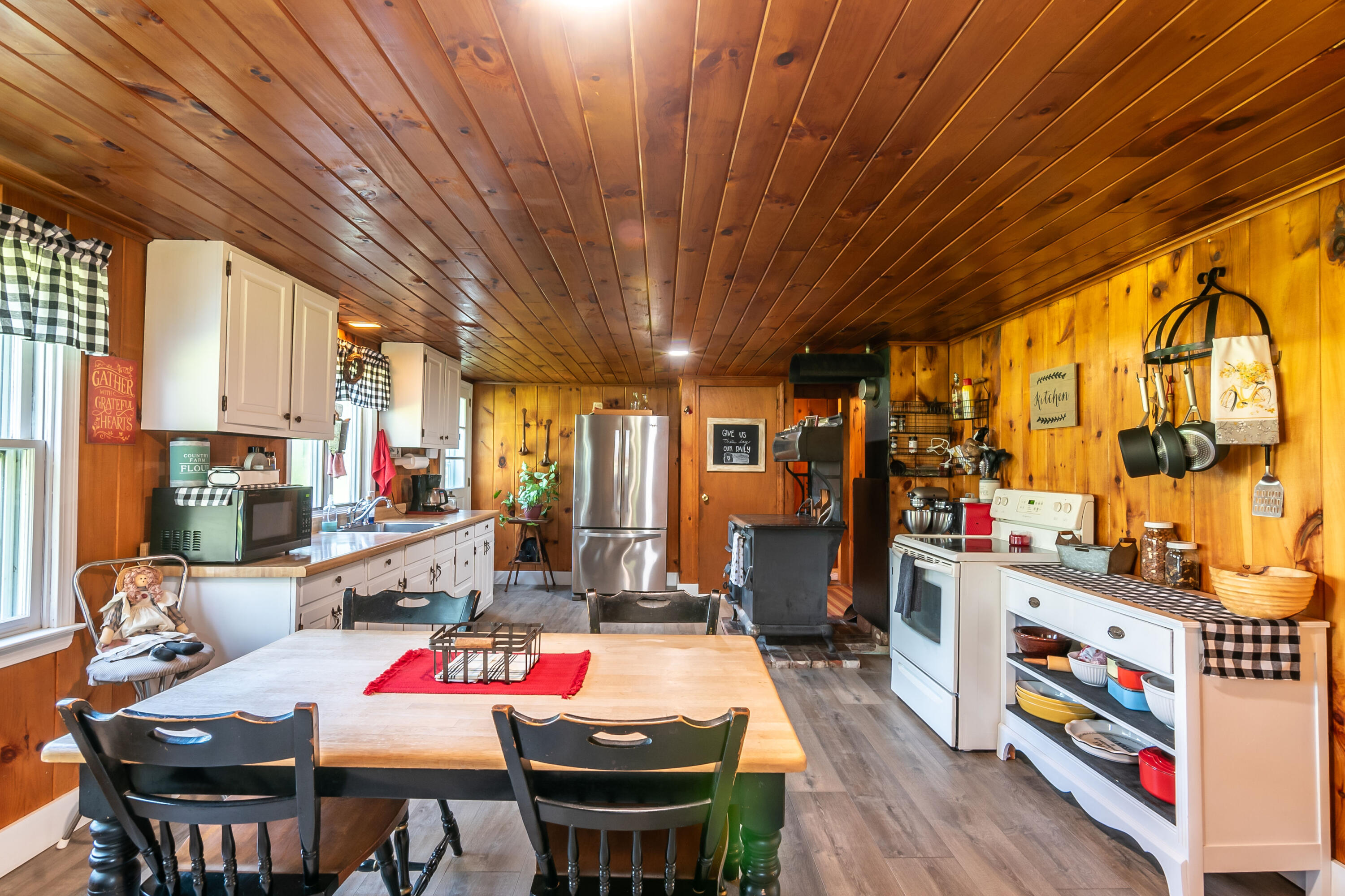 991 Rangeley Road Stratton, ME 04982 - Photo 5 of 34 CMW_5765-HDR