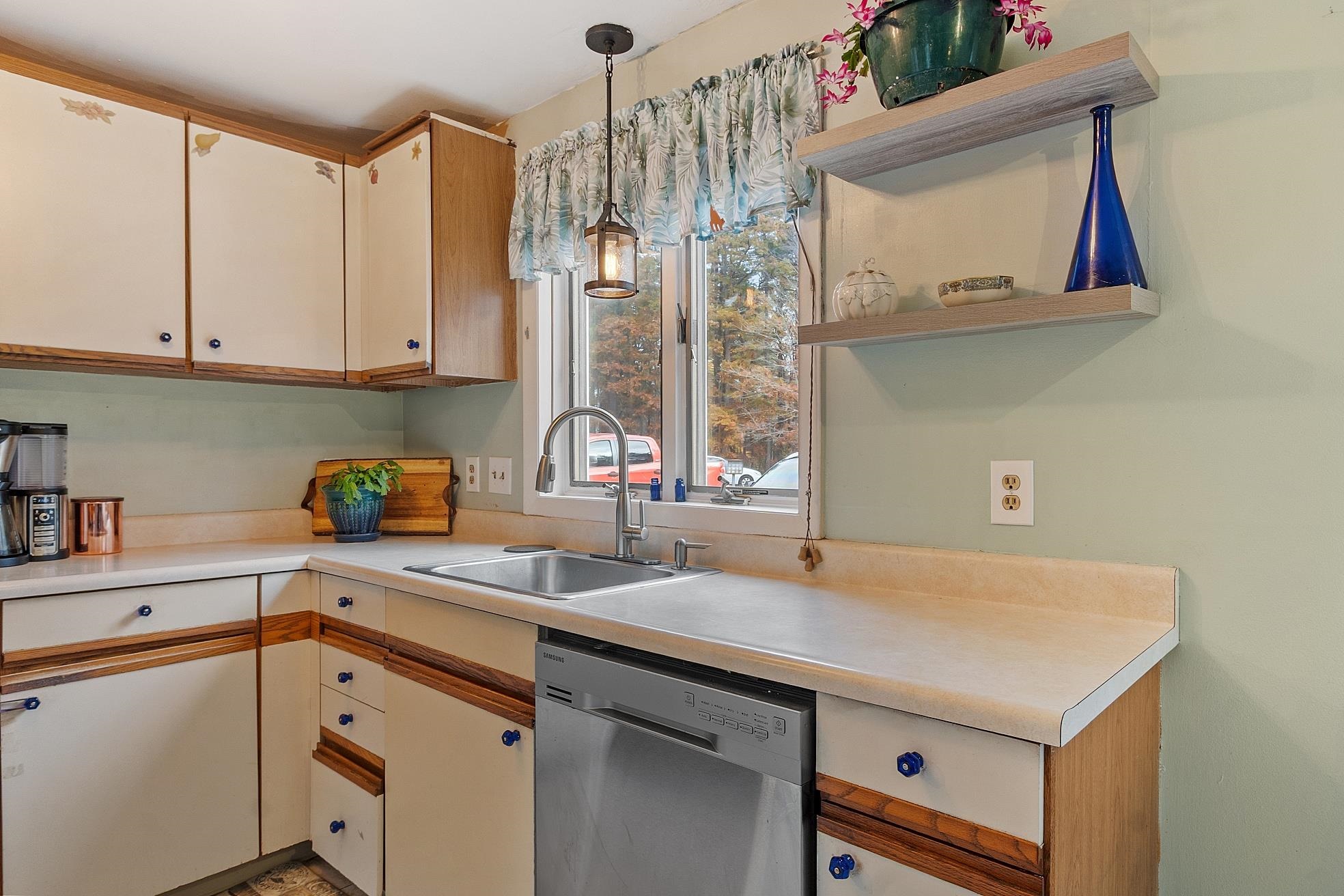 23 Old Stagecoach Road, Unit 15 Epping, NH 03042 - Photo 16 of 28