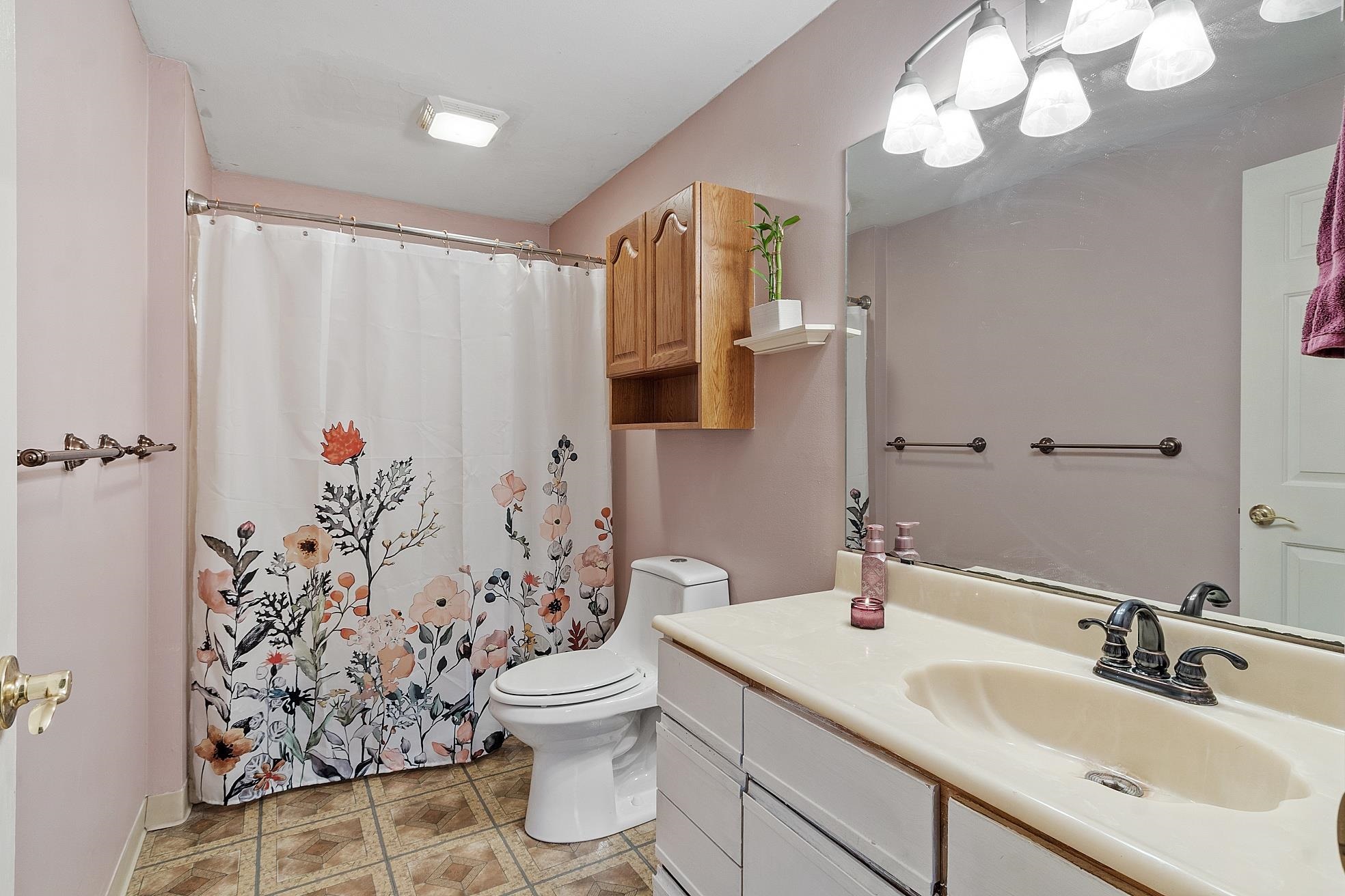 23 Old Stagecoach Road, Unit 15 Epping, NH 03042 - Photo 18 of 28