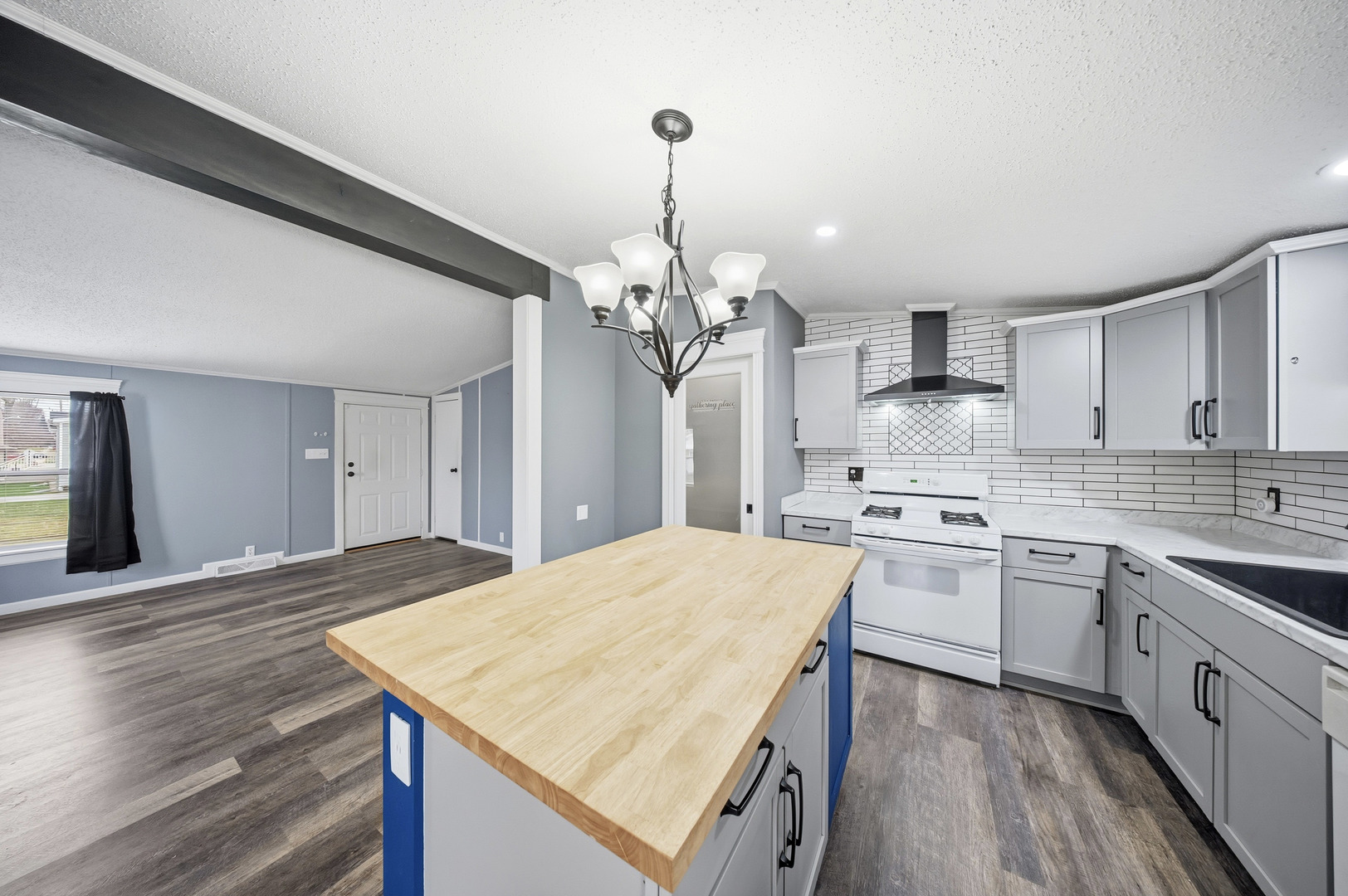 830 South 10th Street DeKalb, IL 60115 - Photo 14 of 41