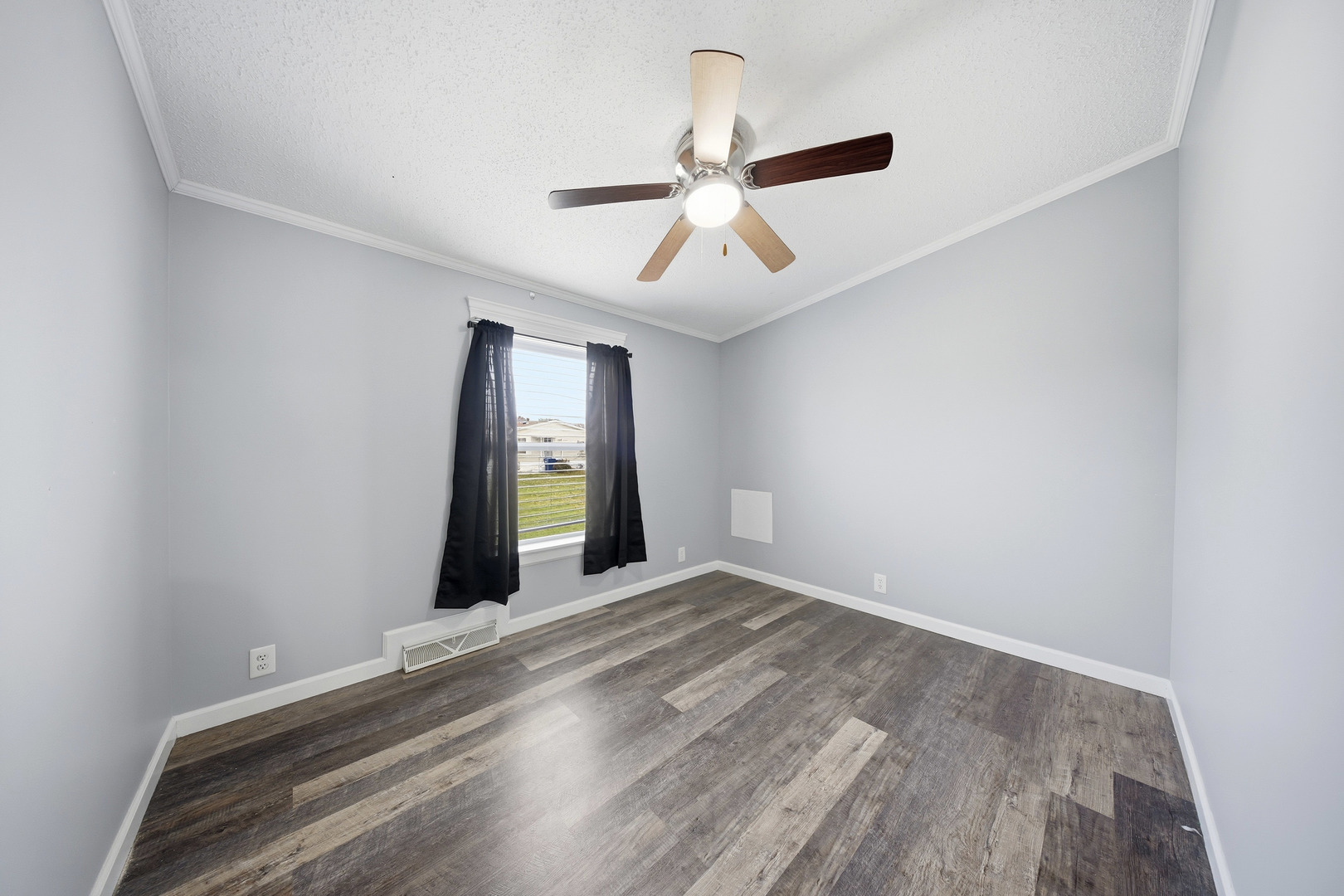 830 South 10th Street DeKalb, IL 60115 - Photo 23 of 41