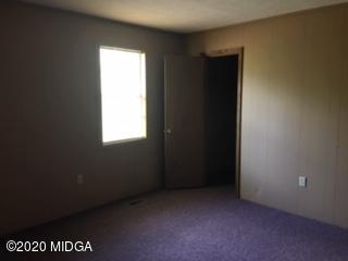 3623 Tidwell Road Lizella, GA 31052 - Photo 7 of 12 an empty room with a window