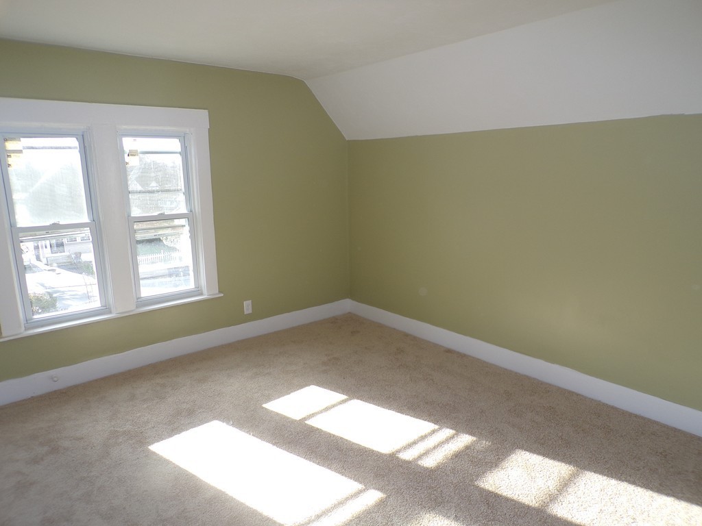 119 Fairhaven Road Worcester, MA 01606 - Photo 5 of 8 Gallery Image 5