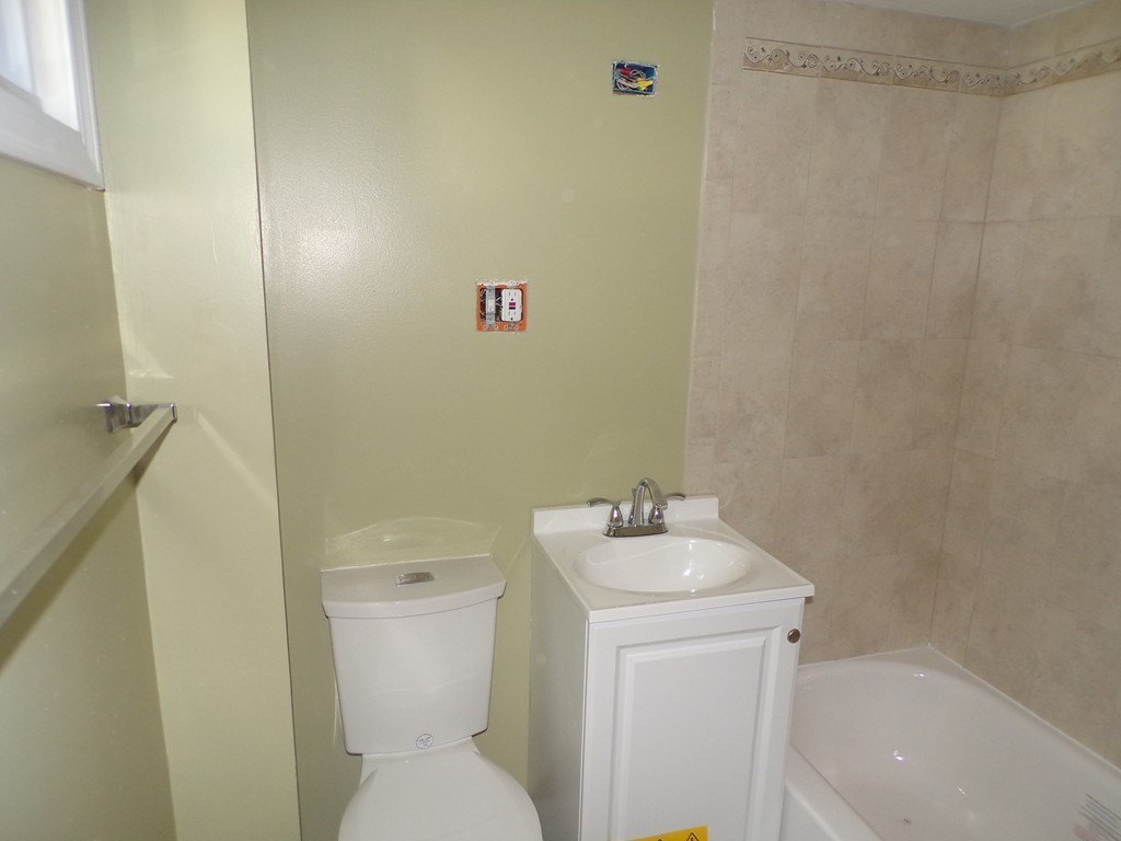 119 Fairhaven Road Worcester, MA 01606 - Photo 7 of 8 Gallery Image 7