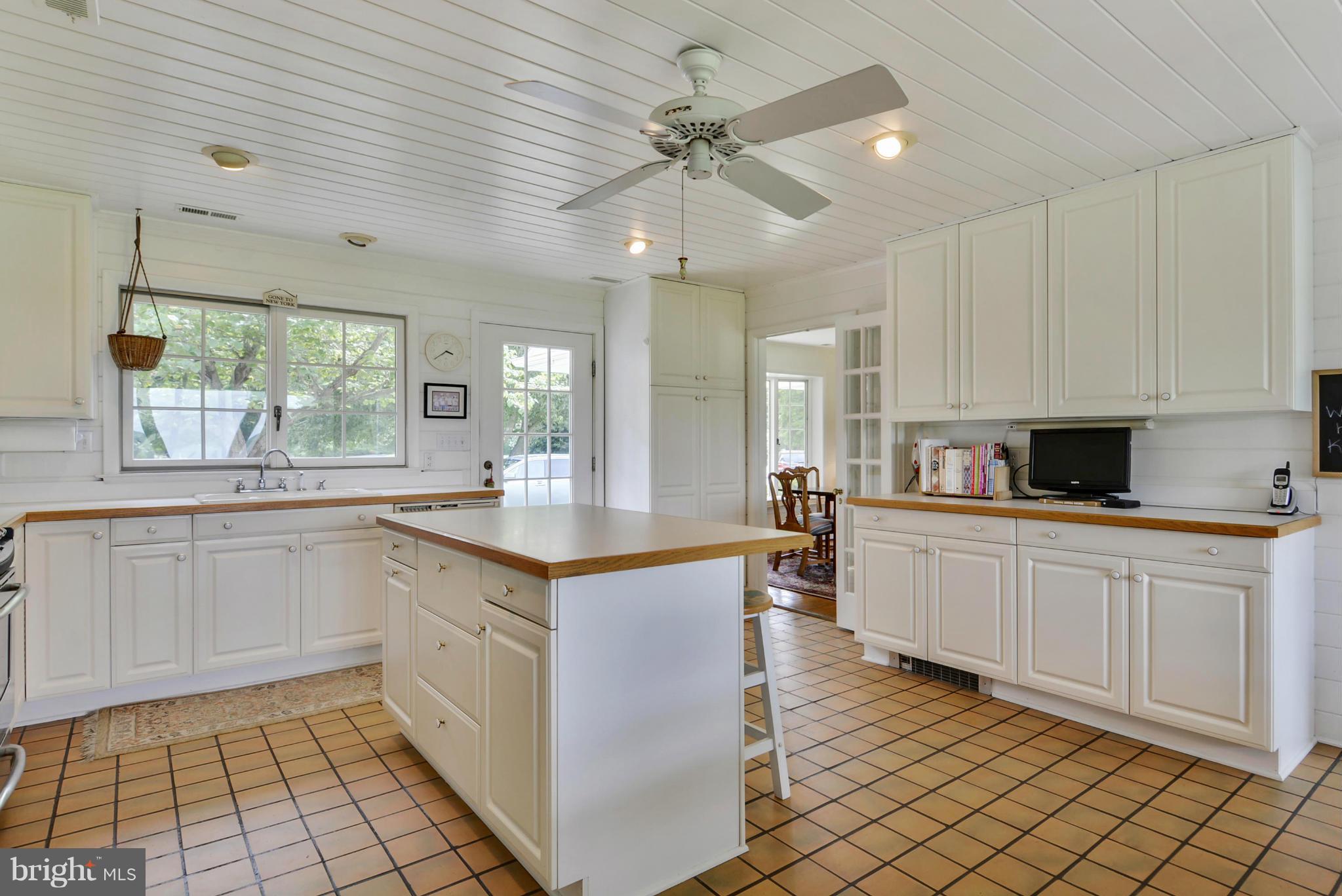 27478 Westpoint Road Easton, MD 21601 - Photo 11 of 30 Kitchen