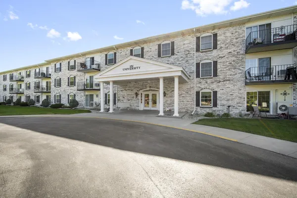 $250,000 | 151 North University Drive, Unit 112, West Bend, WI 53095
