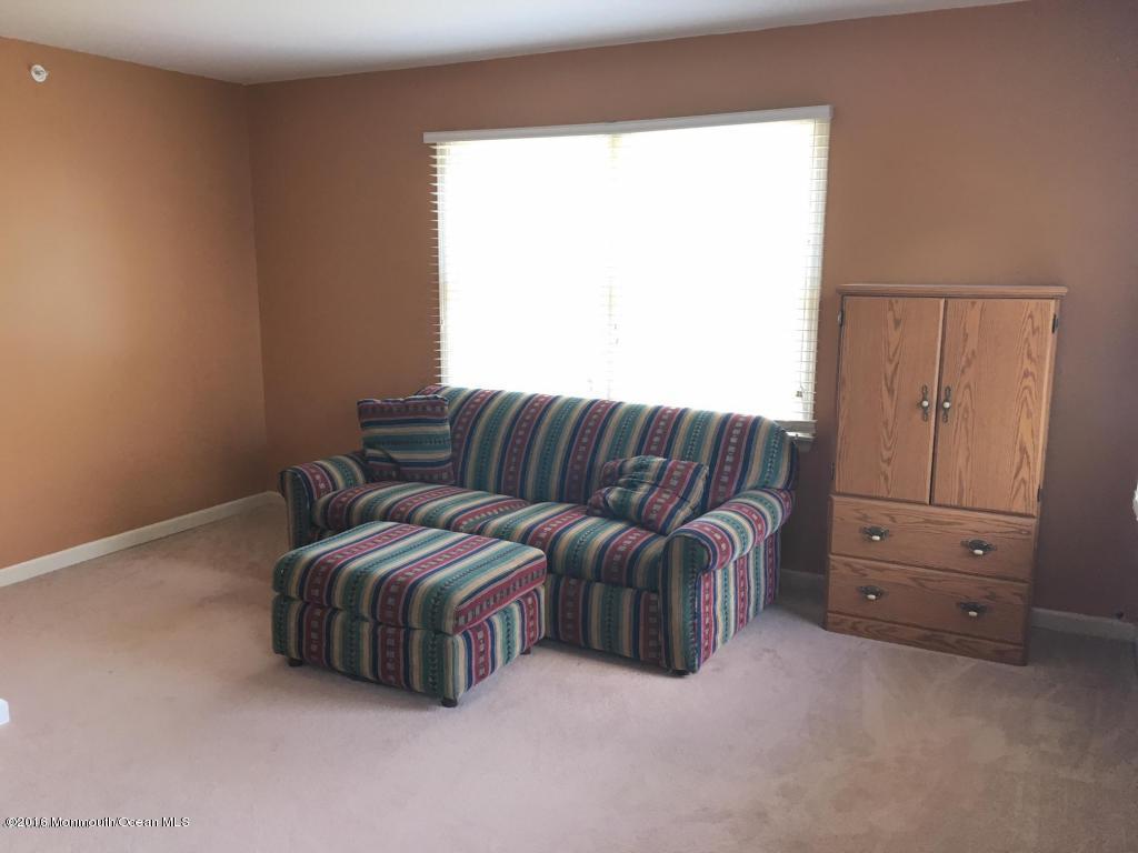 670 Hulses Corner Road Howell, NJ 07731 - Photo 11 of 14 670 Hulses #10