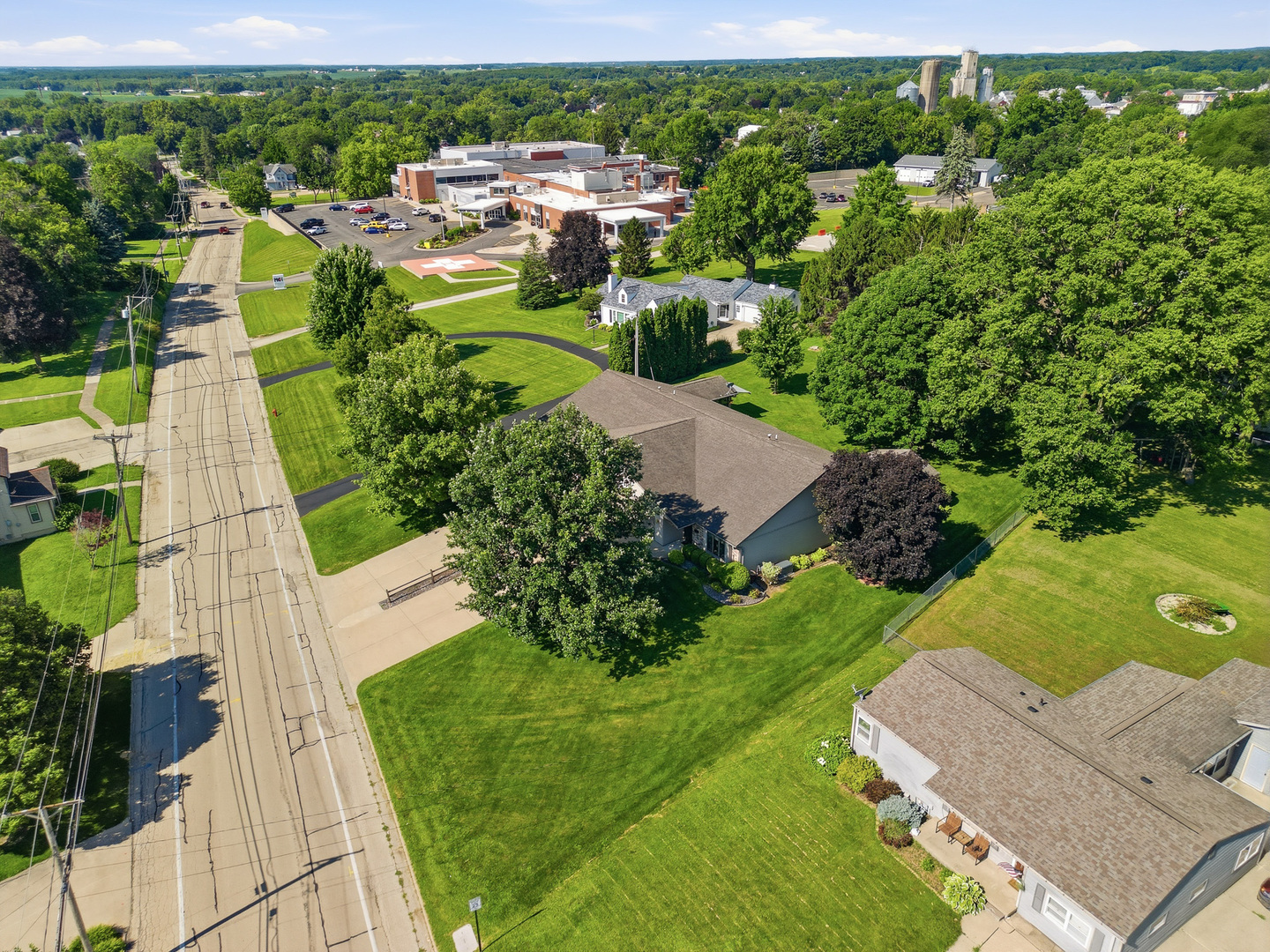 311 North Jackson Street, Unit B Morrison, IL 61270 - Photo 8 of 41