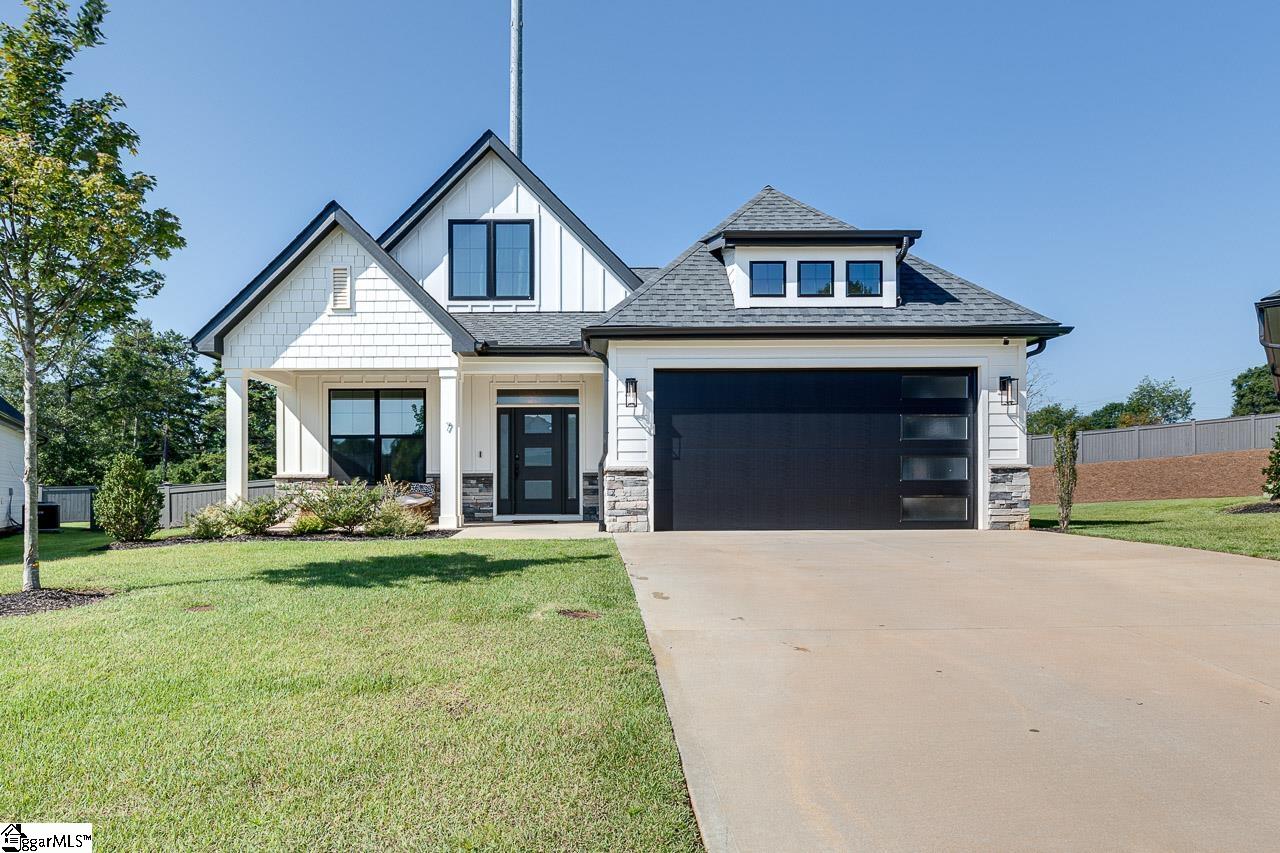 7 Justify Lane Mauldin, SC 29662 - Photo 1 of 36 Gallery Image 1