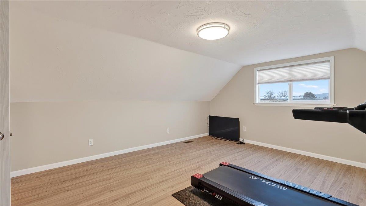 306 South Flora Road Greenacres, WA 99016 - Photo 15 of 29