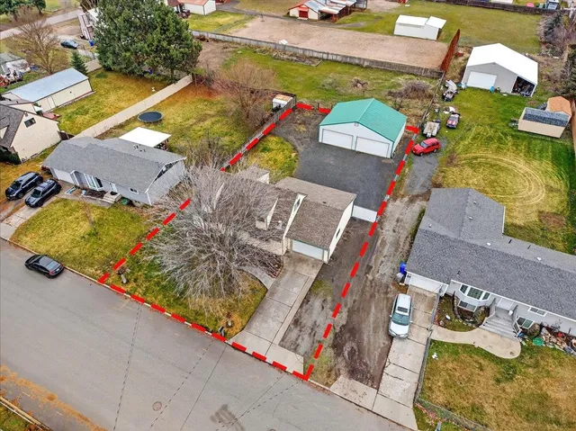 $399,900 | 306 South Flora Road, Greenacres, WA 99016