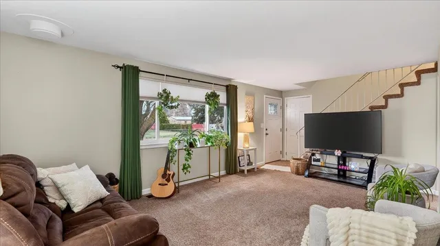 $399,900 | 306 South Flora Road, Greenacres, WA 99016