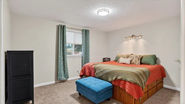 $399,900 | 306 South Flora Road, Greenacres, WA 99016