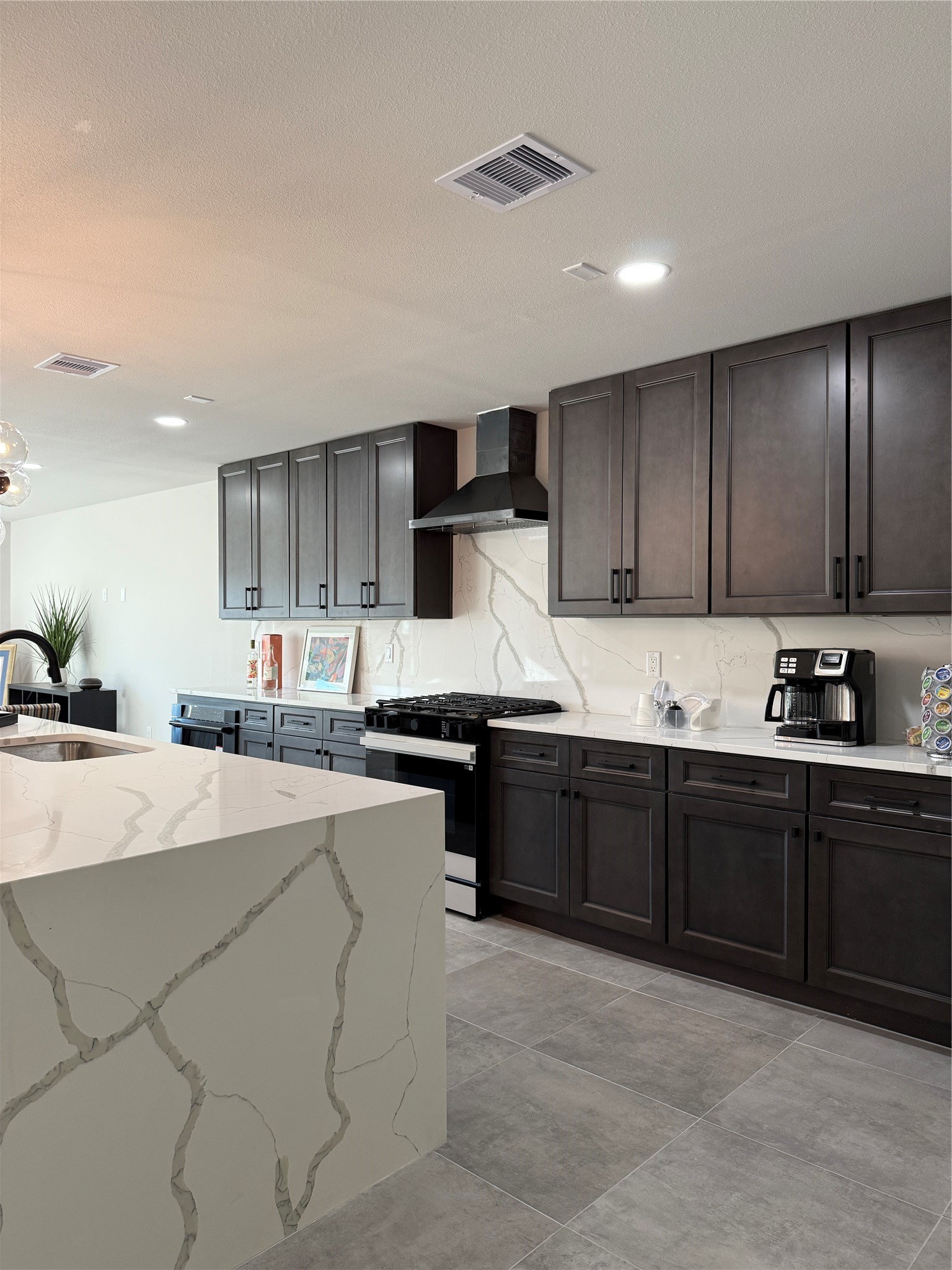 4301 Charleston Street Houston, TX 77021 - Photo 5 of 24 Kitchen View #4