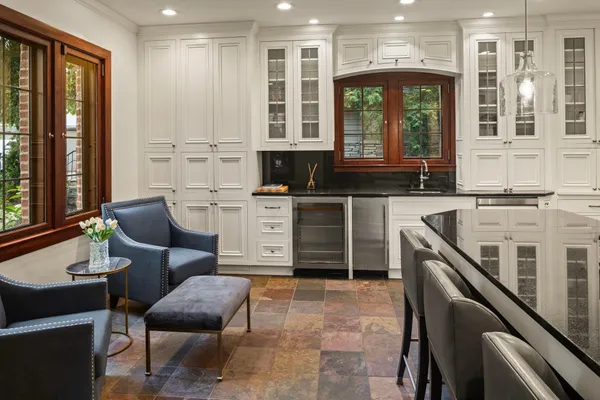 $2,995,000 | 2740 West Lake Of The Isles Parkway, Minneapolis, MN 55416