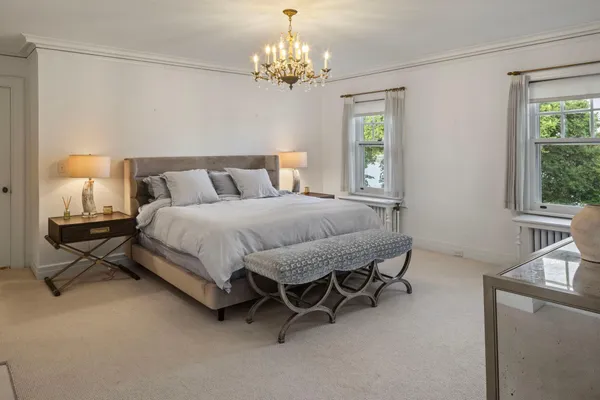 $2,995,000 | 2740 West Lake Of The Isles Parkway, Minneapolis, MN 55416