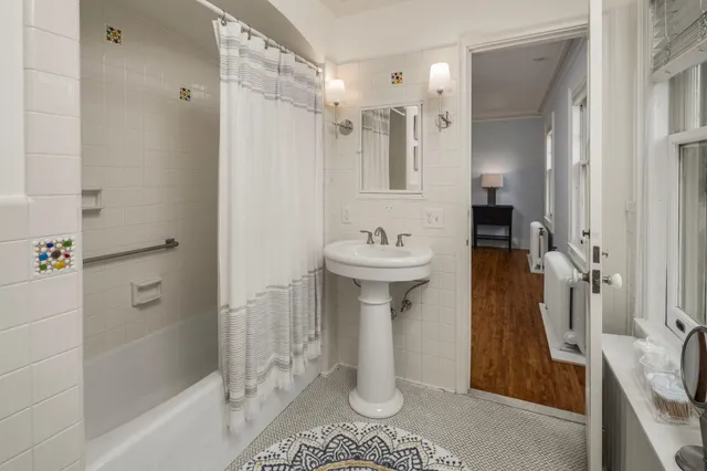 $2,995,000 | 2740 West Lake Of The Isles Parkway, Minneapolis, MN 55416