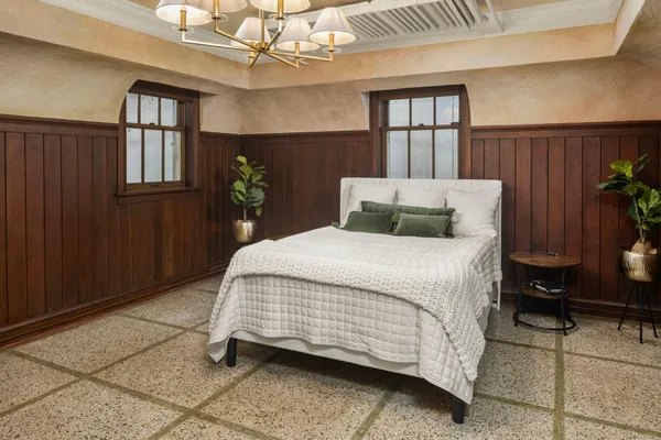 $2,995,000 | 2740 West Lake Of The Isles Parkway, Minneapolis, MN 55416