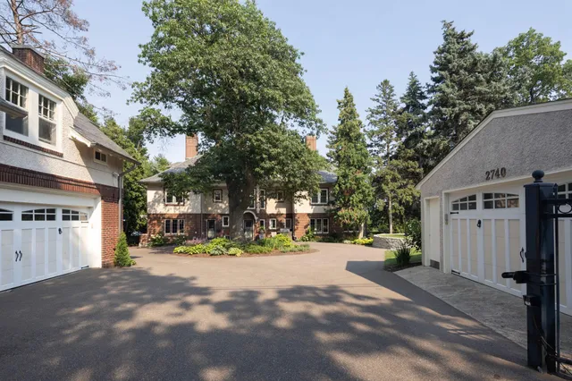$2,995,000 | 2740 West Lake Of The Isles Parkway, Minneapolis, MN 55416