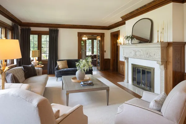 $2,995,000 | 2740 West Lake Of The Isles Parkway, Minneapolis, MN 55416