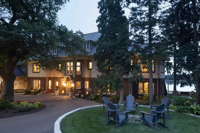 $2,995,000 | 2740 West Lake Of The Isles Parkway, Minneapolis, MN 55416