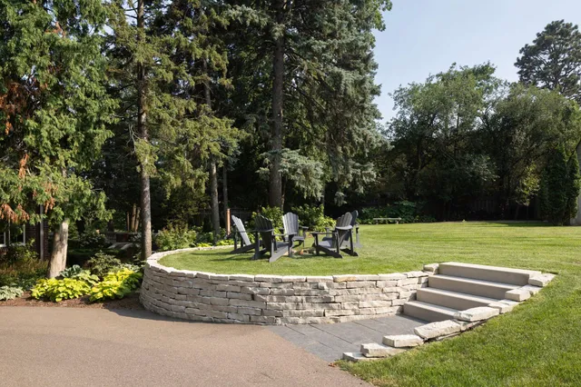 $2,995,000 | 2740 West Lake Of The Isles Parkway, Minneapolis, MN 55416