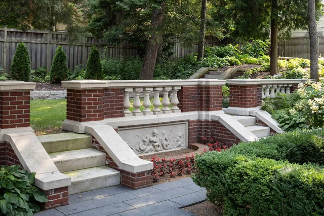 $2,995,000 | 2740 West Lake Of The Isles Parkway, Minneapolis, MN 55416