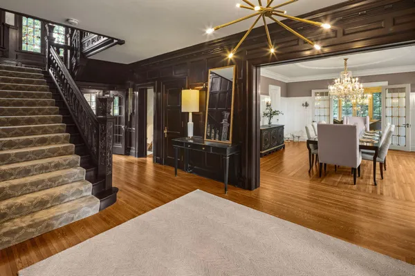 $2,995,000 | 2740 West Lake Of The Isles Parkway, Minneapolis, MN 55416