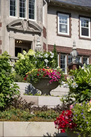 $2,995,000 | 2740 West Lake Of The Isles Parkway, Minneapolis, MN 55416