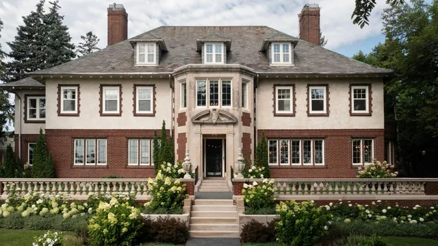 $2,995,000 | 2740 West Lake Of The Isles Parkway, Minneapolis, MN 55416