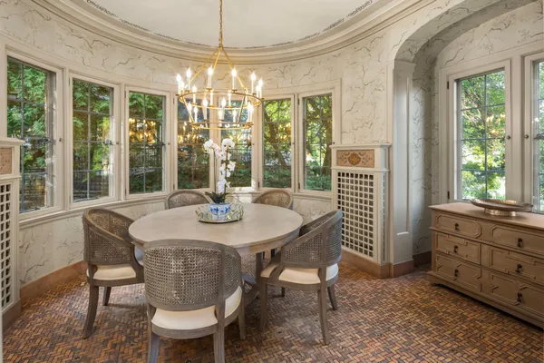 $2,995,000 | 2740 West Lake Of The Isles Parkway, Minneapolis, MN 55416