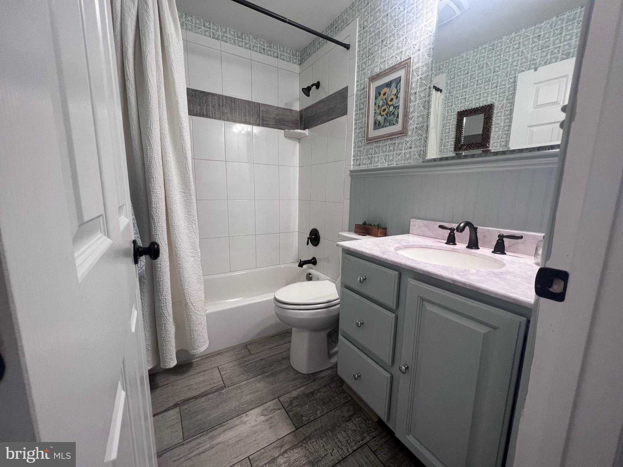 1817 Landrake Road Towson, MD 21204 - Photo 16 of 20 Full bath