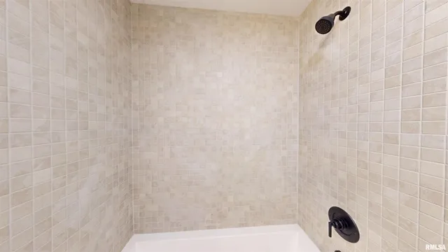 $320,415 | 5882 Butterfield Court, Bettendorf, IA 52722