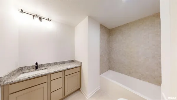 $300,415 | 5882 Butterfield Court, Bettendorf, IA 52722