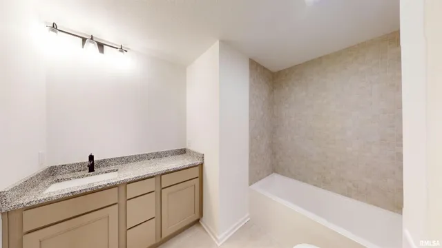 $320,415 | 5882 Butterfield Court, Bettendorf, IA 52722