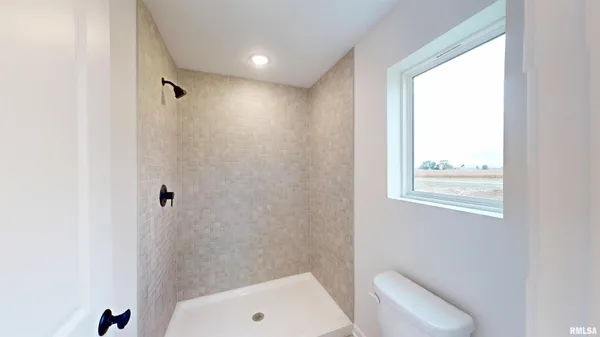 $300,415 | 5882 Butterfield Court, Bettendorf, IA 52722