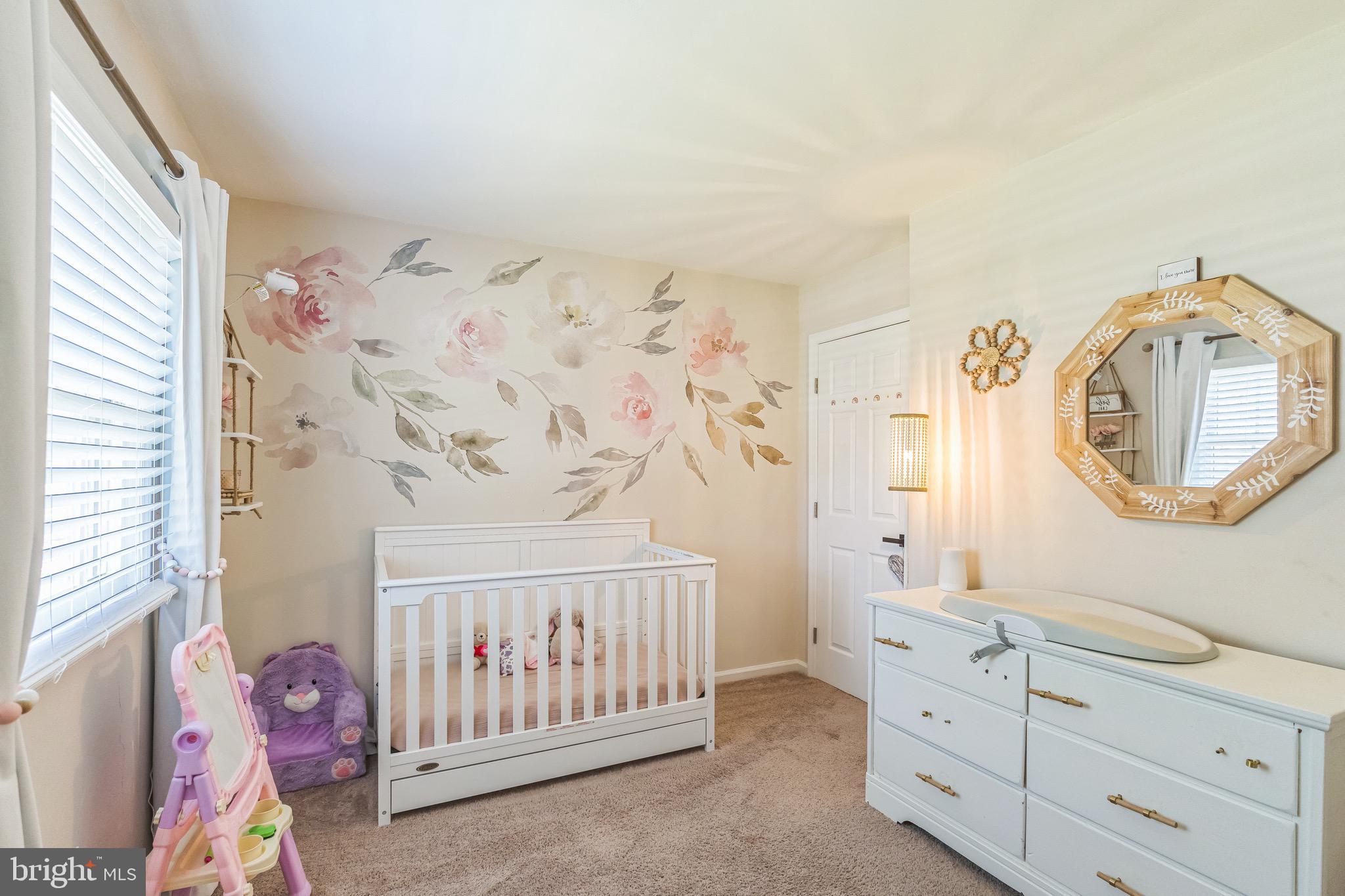 31 Hanover Road Marlton, NJ 08053 - Photo 8 of 15 a bathroom with a sink a mirror and a bathtub