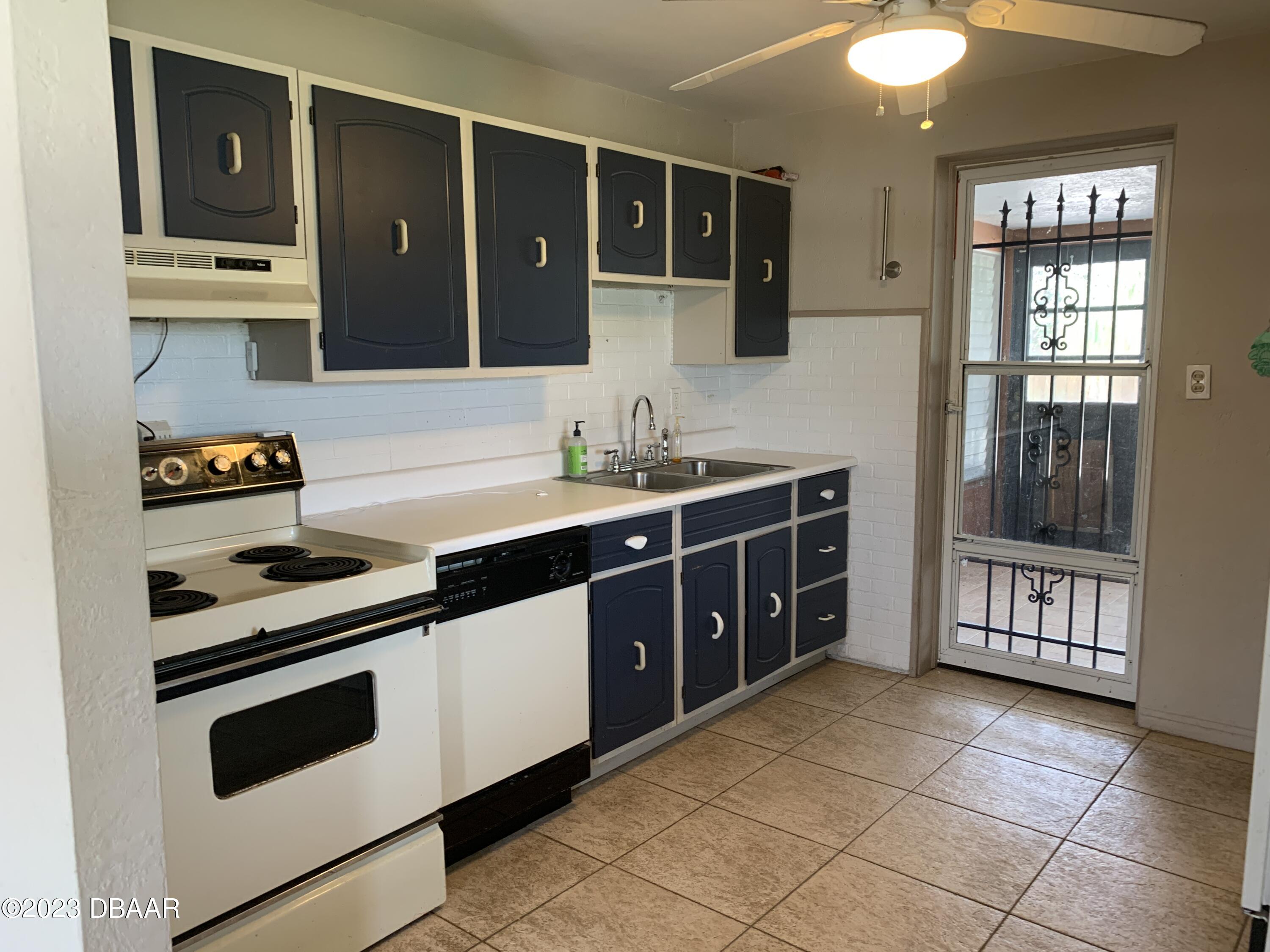 53 Rivershore Drive Ormond Beach, FL 32176 - Photo 6 of 17 IMG_8730