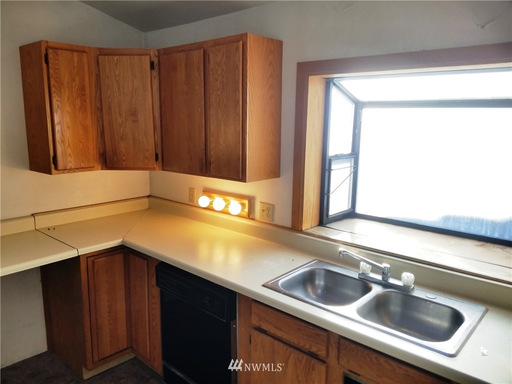 28 Fir Street North Omak, WA 98841 - Photo 5 of 21