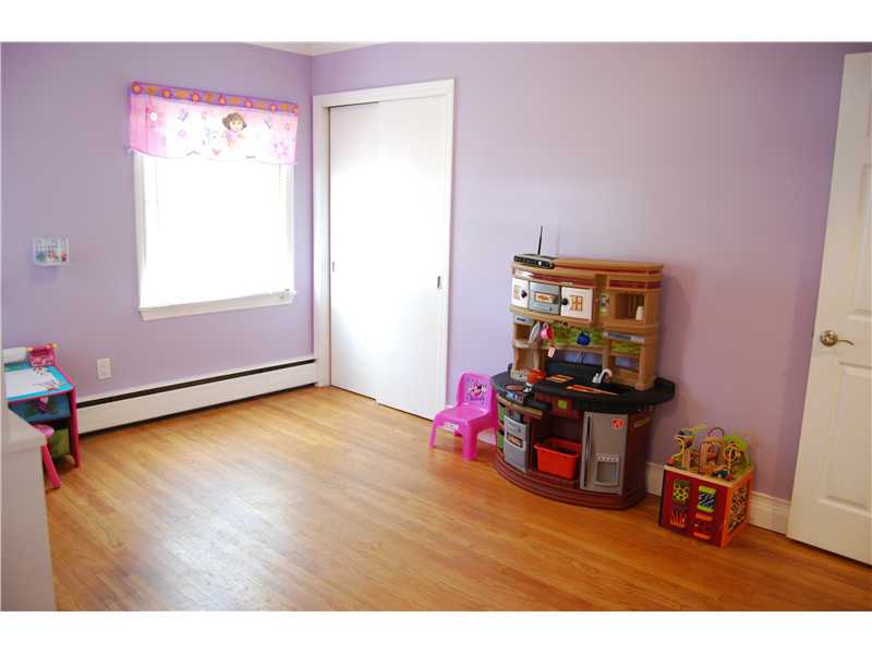 22 Haliburton Road East Providence, RI 02916 - Photo 13 of 25 Bedroom.