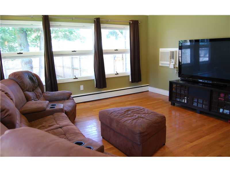 22 Haliburton Road East Providence, RI 02916 - Photo 10 of 25 Den/Family/Great Room.