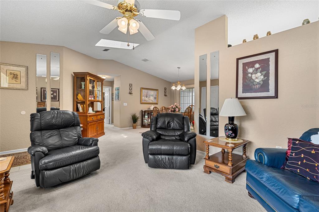 10815 Southwest 81st Court Road Ocala, FL 34481 - Photo 12 of 29 Gallery Image 12