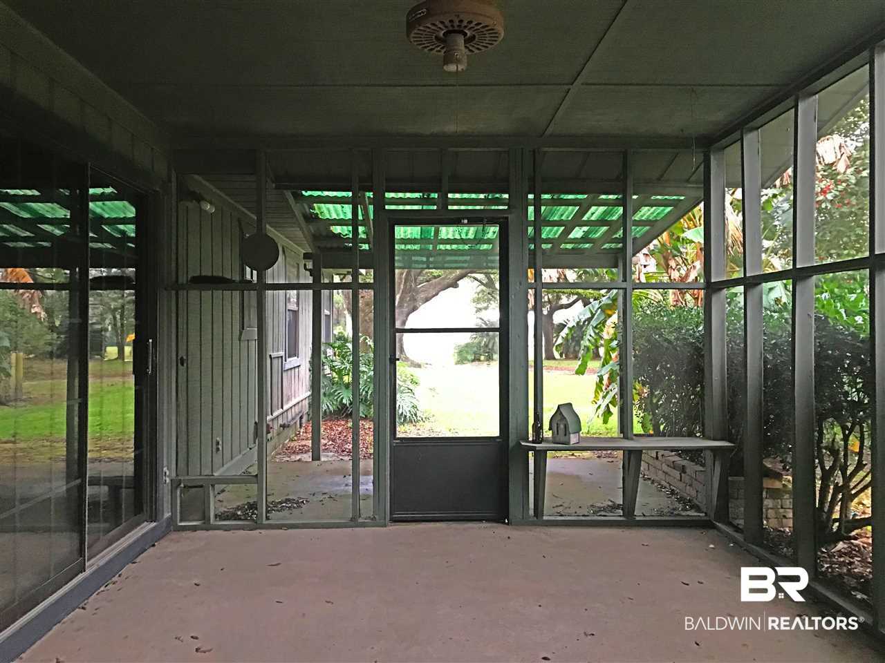 17572 Baldwin County Road 10 Foley, AL 36535 - Photo 22 of 25 Screened in porch